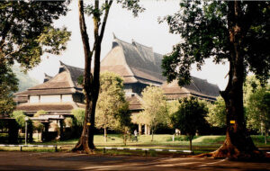 Universitas di Indonesia