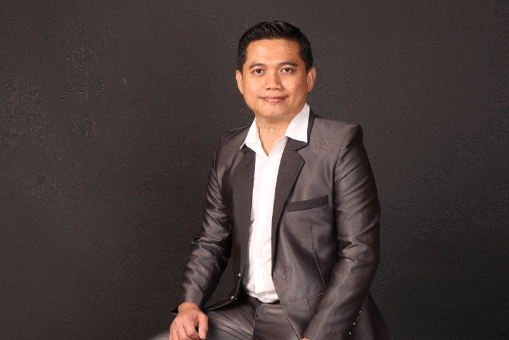 Dwi Hartono
