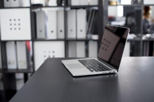 AI, teknologi, laptop, bahaya AI