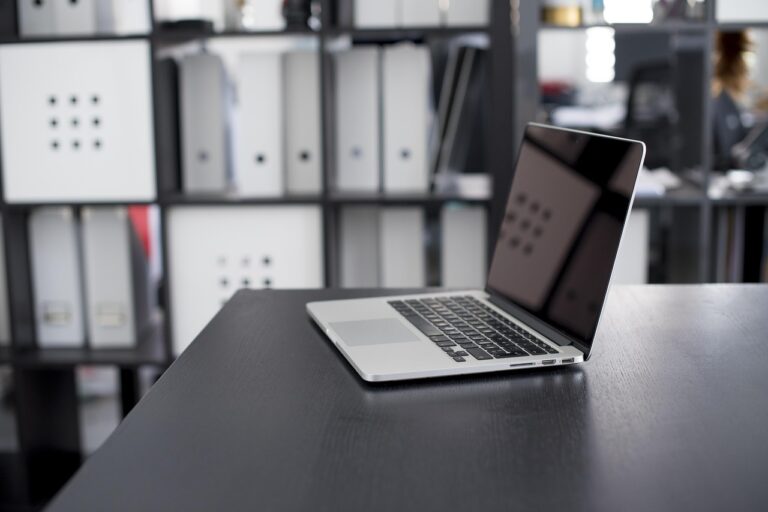 AI, teknologi, laptop, bahaya AI