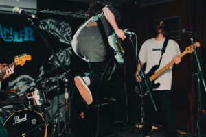 band yang menginspirasi gerakan mahasiswa, erk, feast, sid, navicula, marjinal