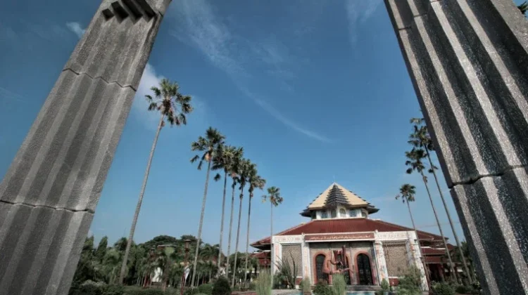 Masjid UGM