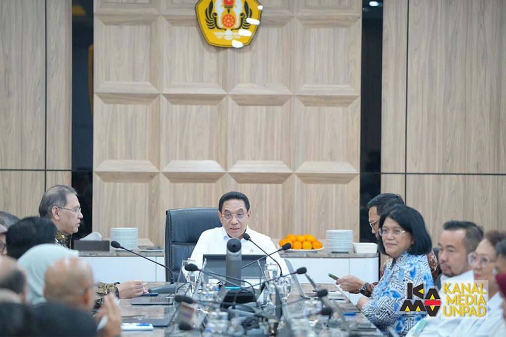 Wamenkes unjuk Unpad