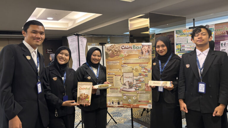 mahasiswa UGM