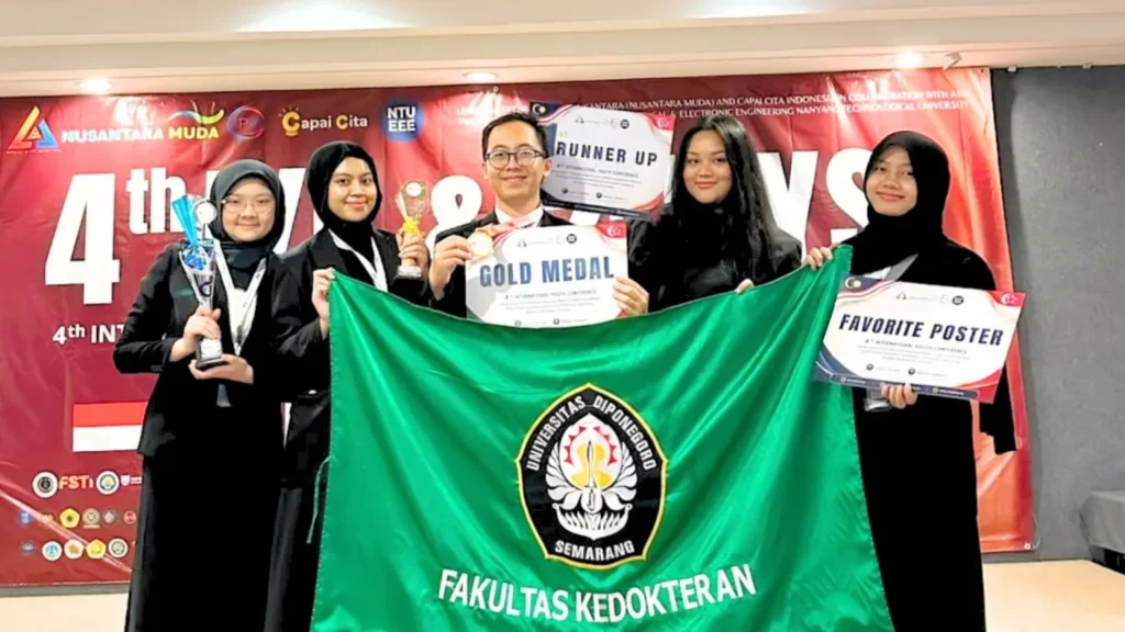 mahasiswa FK UNDIP FerraCare