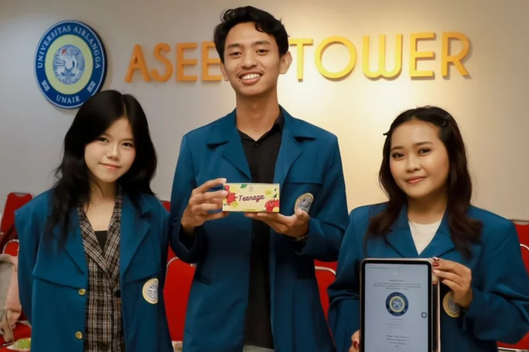 Mahasiswa UNAIR